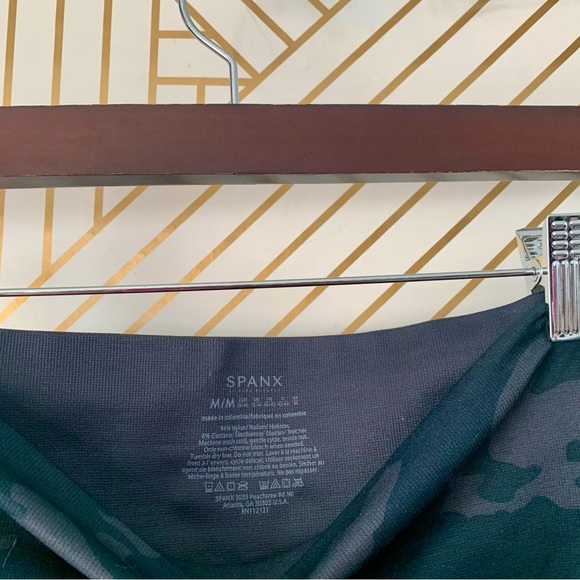 SPANX Look at Me Now Seamless Leggings Camo camouflage slimming Tummy Control M - Picture 8 of 12